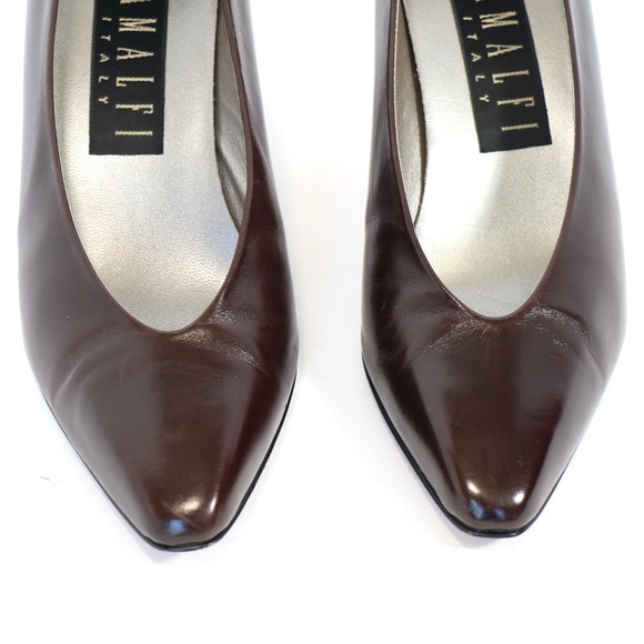 Vintage mid-heel Amalfi 'Vania' pumps in 'Coffee' - Picture 4 of 10
